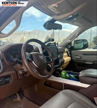 2019 RAM 2500 Laramie Crew Cab 4x4 6'4' Box