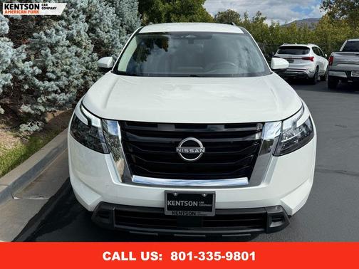 2025 Nissan Pathfinder SV 4WD