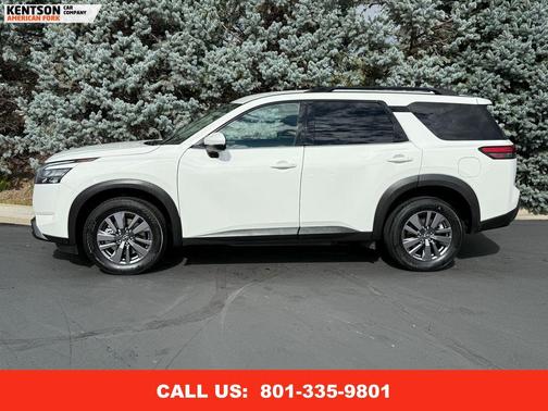 2025 Nissan Pathfinder SV 4WD