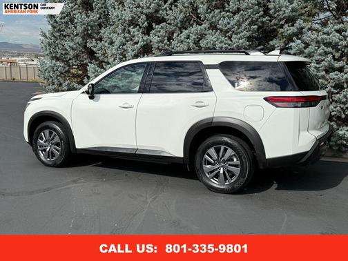 2025 Nissan Pathfinder SV 4WD