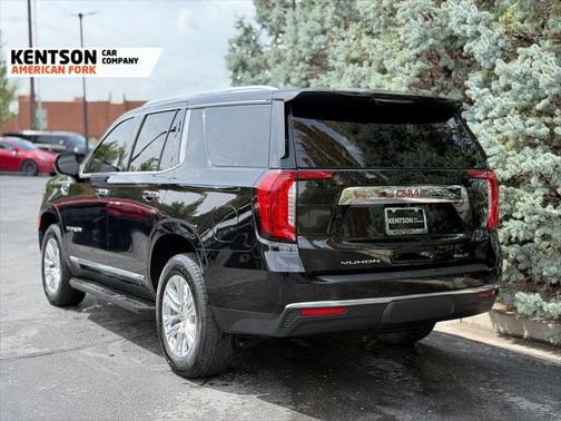 2023 GMC Yukon SLT