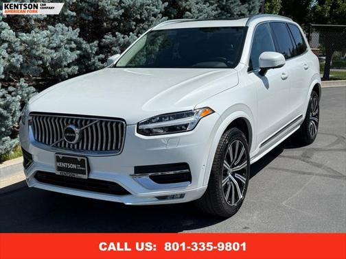 2023 Volvo XC90 B5 Plus
