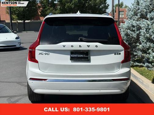 2023 Volvo XC90 B5 Plus