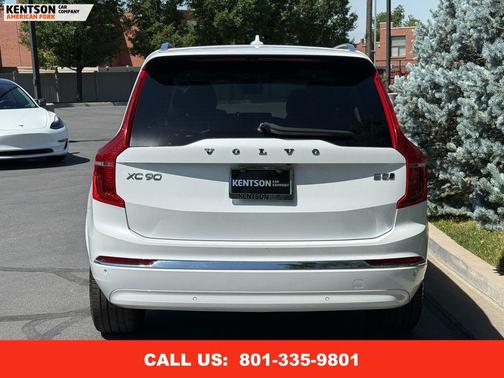 2023 Volvo XC90 B5 Plus