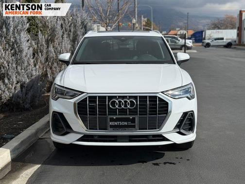 2025 Audi Q3 Premium 45 TFSI S line quattro Tiptronic