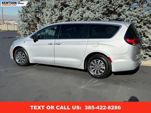 2024 Chrysler Pacifica Hybrid Select