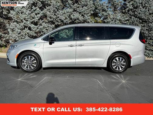 2024 Chrysler Pacifica Hybrid Select
