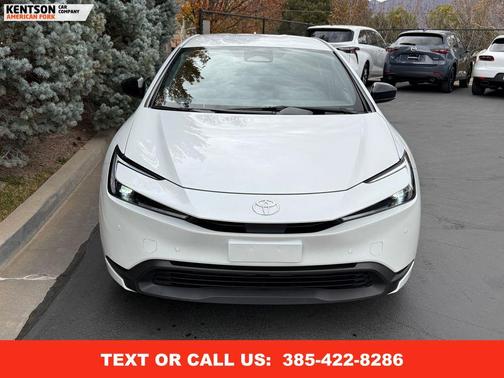 2025 Toyota Prius LE