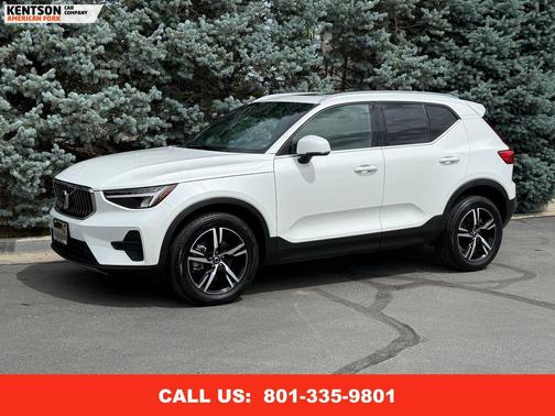 2024 Volvo XC40 B5 Core Bright Theme