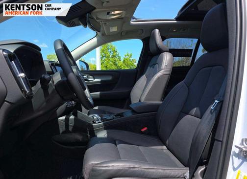 Crystal White Pearl 2025 Volvo XC40 B5 Plus Bright Theme