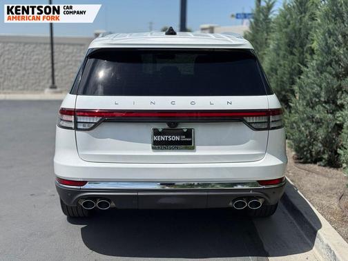 White 2025 Lincoln Aviator Reserve AWD