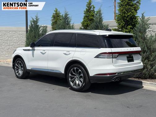 White 2025 Lincoln Aviator Reserve AWD