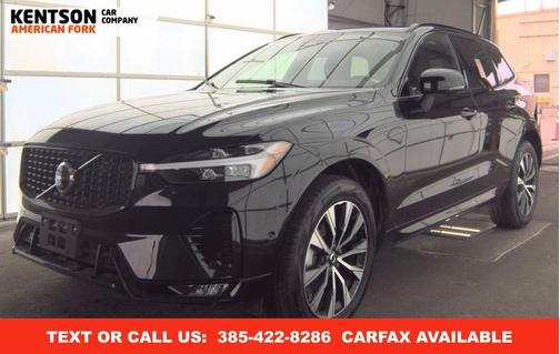 Onyx Black Metallic 2025 Volvo XC60 B5 Plus