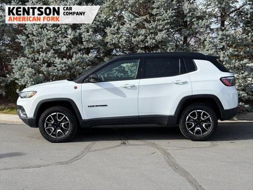 2024 Jeep Compass Trailhawk