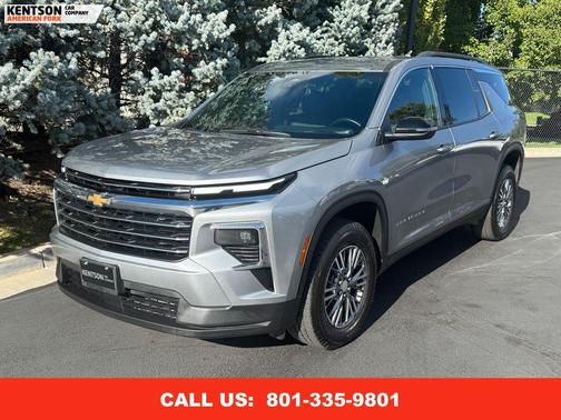 2025 Chevrolet Traverse LT