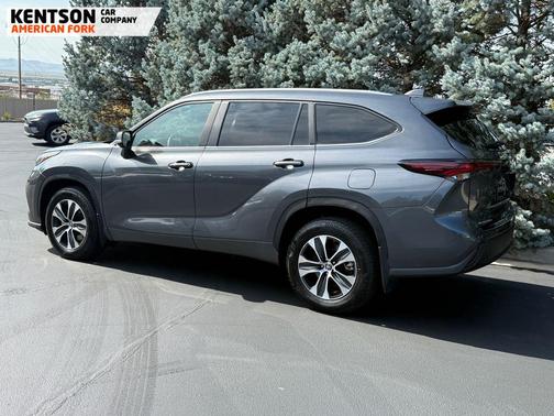 2025 Toyota Highlander XLE