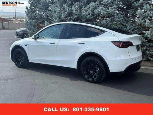 2023 Tesla Model Y Long Range Dual Motor All-Wheel Drive