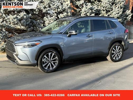 2025 Toyota Corolla Cross XLE