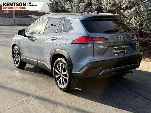 2025 Toyota Corolla Cross XLE