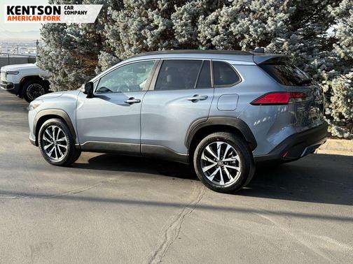 2025 Toyota Corolla Cross XLE