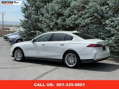 2025 BMW 530 i xDrive