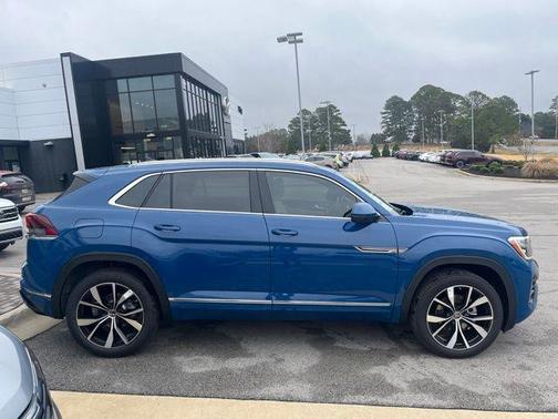 2025 Volkswagen Atlas Cross Sport 2.0T SEL Premium