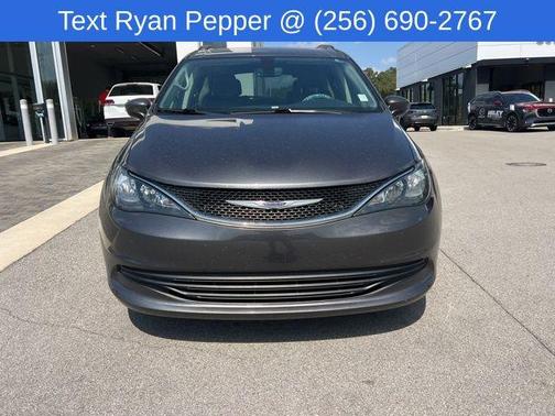 2020 Chrysler Voyager LXI