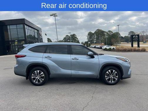 2023 Toyota Highlander Hybrid XLE