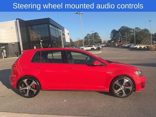 2015 Volkswagen Golf GTI 2.0T SE 4-Door