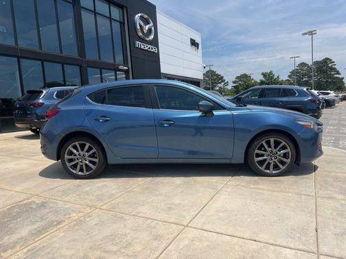 2018 Mazda Mazda3 Touring