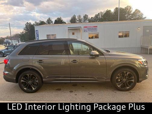 2025 Audi Q7 55 Premium Plus