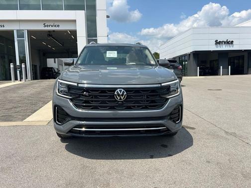 Pure Gray 2026 Volkswagen Atlas 2.0T SEL Premium R-Line 4MOTION