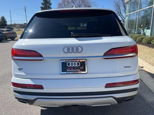 2025 Audi Q7 55 Premium Plus