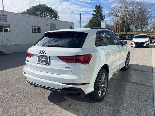 2025 Audi Q3 Premium 45 TFSI S line quattro Tiptronic