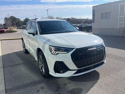 2025 Audi Q3 Premium 45 TFSI S line quattro Tiptronic