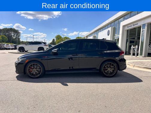 Mythos Black Metallic 2024 Volkswagen Golf GTI 2.0T S DSG