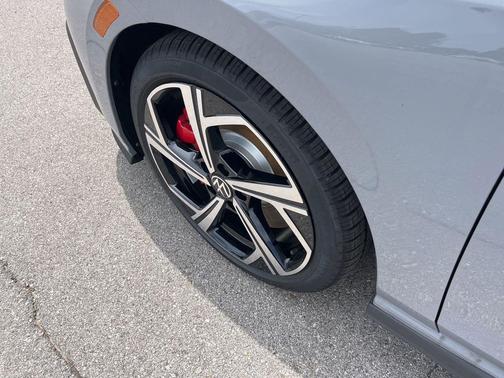 moonstone gray 2026 Volkswagen Golf GTI 2.0T SE DSG