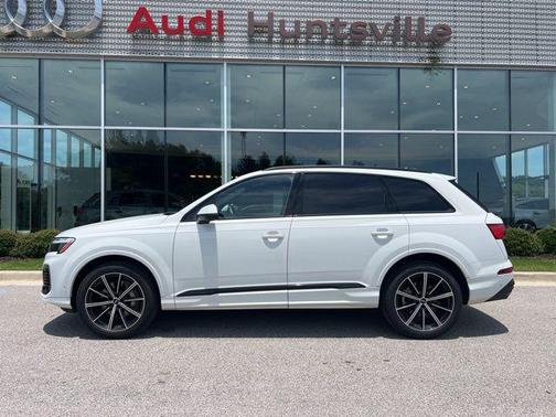2025 Audi Q7 45 Premium Plus