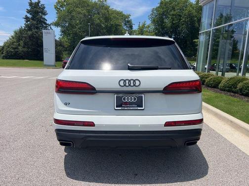 2025 Audi Q7 45 Premium Plus