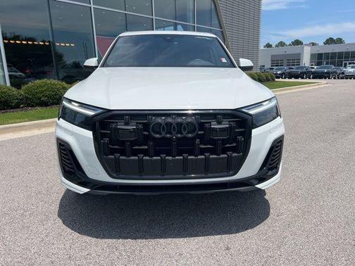 2025 Audi Q7 45 Premium Plus