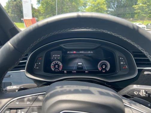 2025 Audi Q7 45 Premium Plus