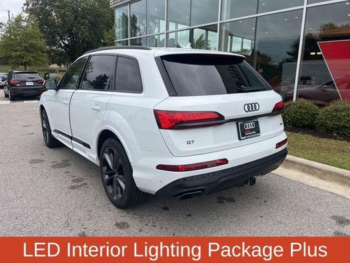 2025 Audi Q7 55 Premium Plus