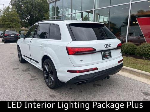 2025 Audi Q7 55 Premium Plus