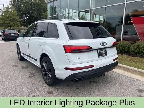2025 Audi Q7 55 Premium Plus