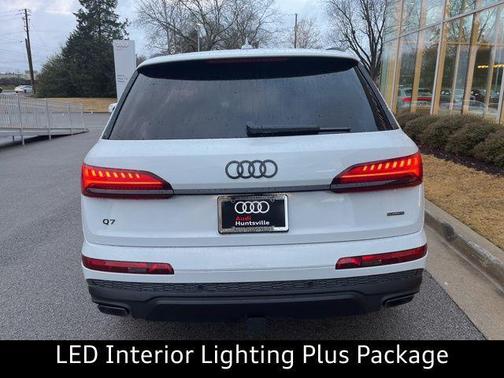 Glacier White Metallic 2026 Audi Q7 55 Premium Plus