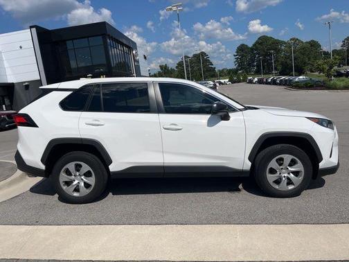 2022 Toyota RAV4 LE