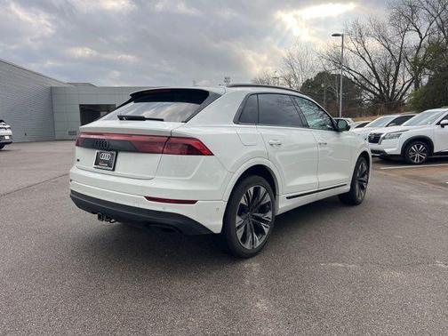 2025 Audi Q8 55 Premium