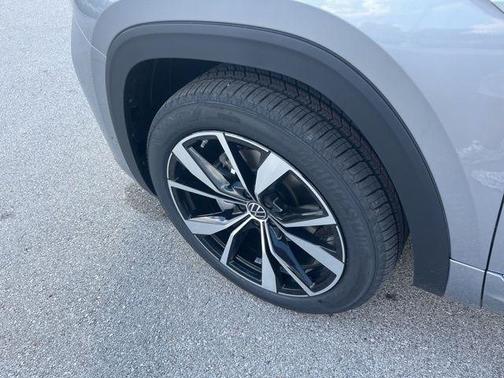 2026 Volkswagen Atlas 2.0T SEL Premium R-Line 4MOTION