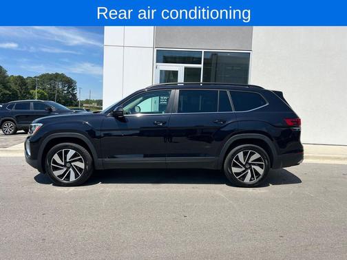 Black 2024 Volkswagen Atlas 2.0T SE w/Technology 4MOTION
