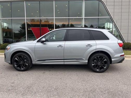 2025 Audi Q7 55 Premium Plus